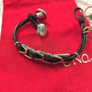 UNO de 50 leather and silver bracelet